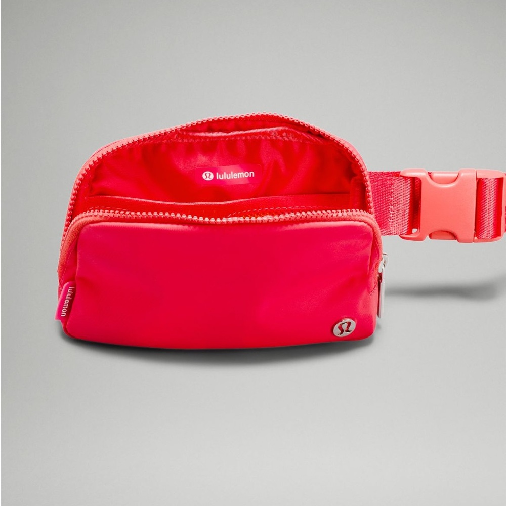 NWT Lululemon Belt Bag - Picture 9 of 16